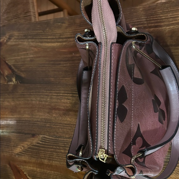 OBO ON THIS Elegant Designer Monogram Shoulder Bag in Burgundy and Black - Picture 2 of 6